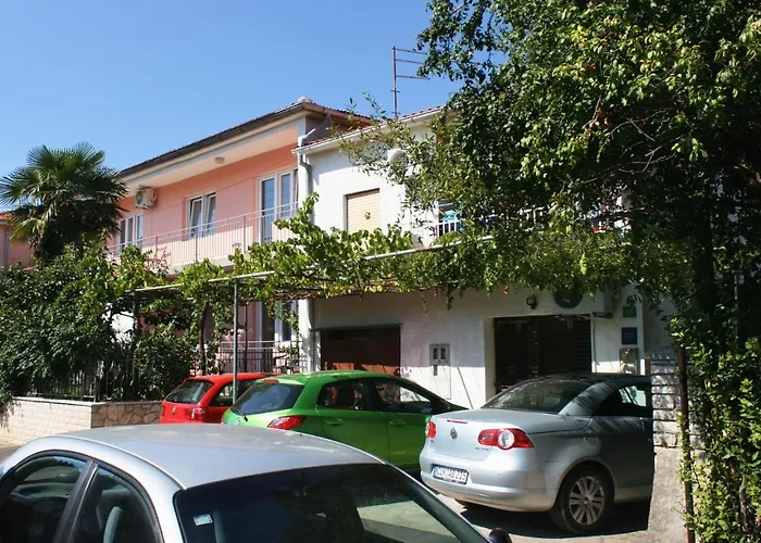 Apartment 6985b *